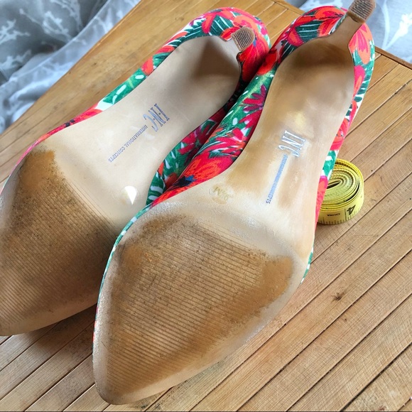 Tropical Tiki Floral Pumps 9.5M, Zitah5 by INC - Picture 5 of 9